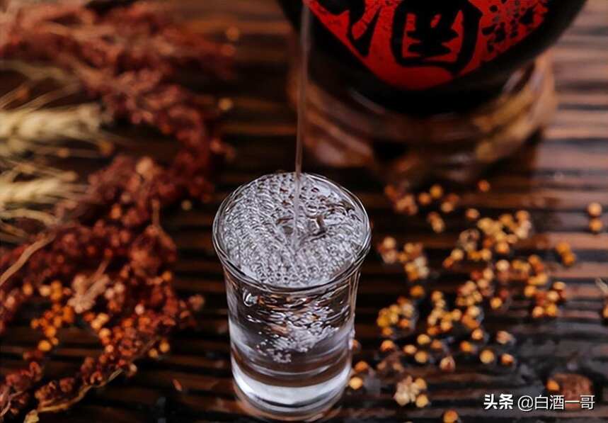 汉帝茅台拍出99亿！商家紧急终止，坦言：当个笑话就行了