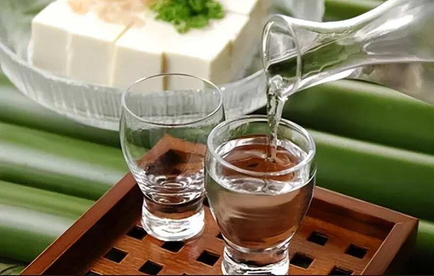 山西汾阳酒席“怪像”，汾酒不是首选，而是这4款“小众”白酒