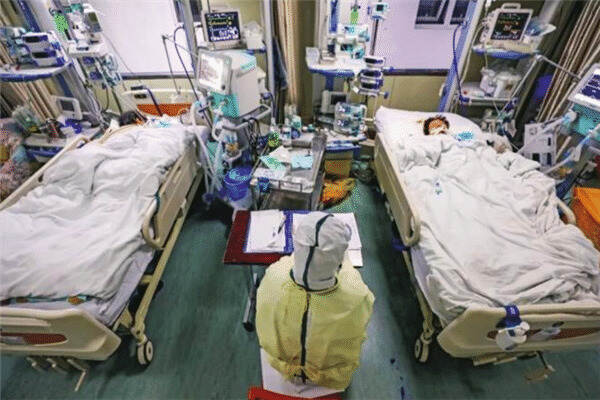 居家等于“找死”？日本隔离患者超3万，病床短缺导致多人死亡