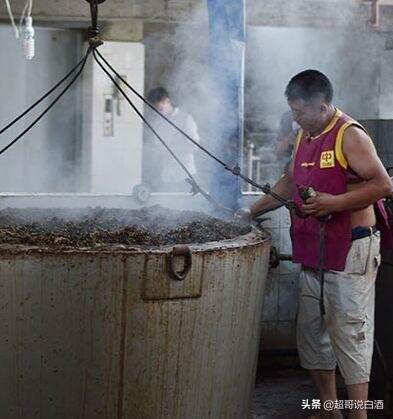 酱香型白酒凭什么那么贵？我认为主要是这几点