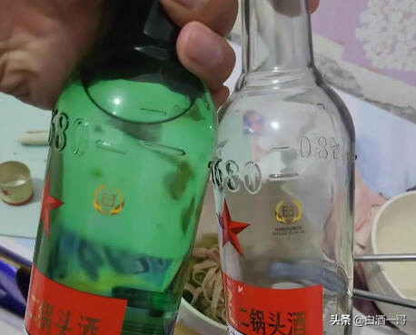北京72岁捡破烂大爷，家中3瓶“葵花茅台”走红，网友：深藏不露