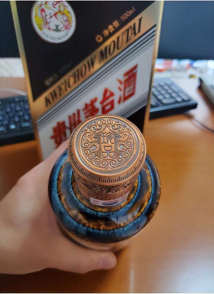 茅台持续下跌，今年的跳水冠军彩釉珍品，有可能低于指导价吗？