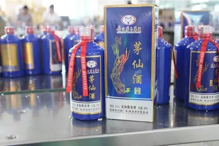 白酒瓶上的酒信息你了解多少？小酒瓶上有大学问