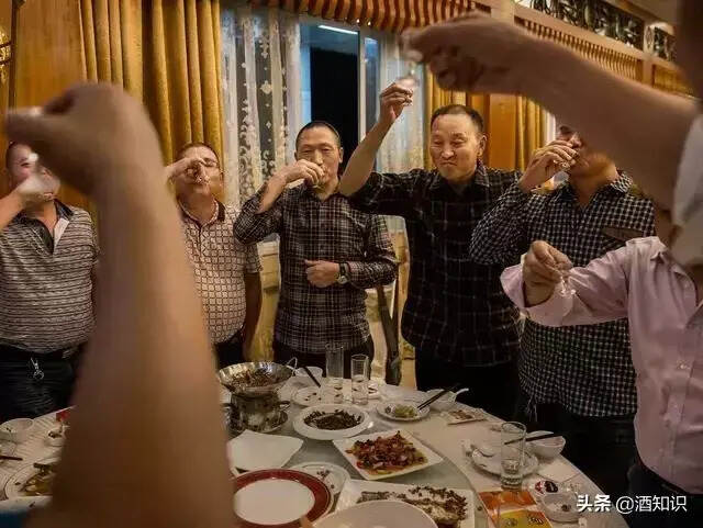 送礼为什么要送白酒？