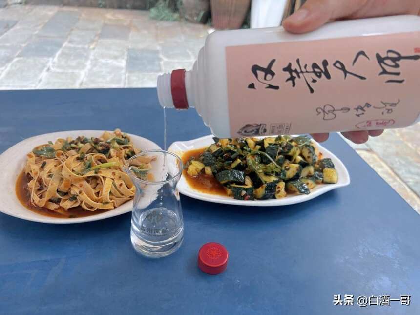 广东酒桌“怪象”，当地人很少喝茅五剑，而偏爱这5款“无名酒”