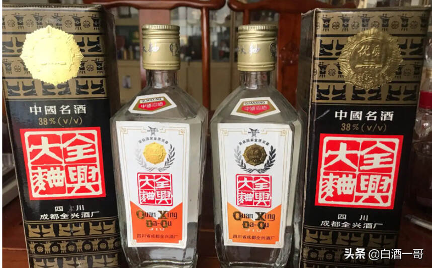 夏天不宜喝白酒？这种谬论别相信，行家：快醒醒吧