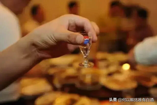 为什么要学喝酒，要学品茶，看完你就懂了…