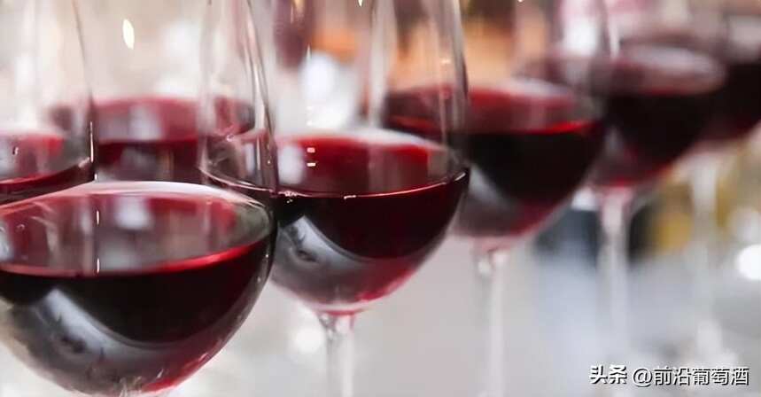 闻香识酒是品鉴葡萄酒的重要步骤，嗅觉感官功能的科学