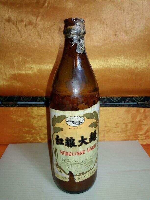 盘一盘80年代，到供销社给父辈买过的白酒，每一款都看着想哭