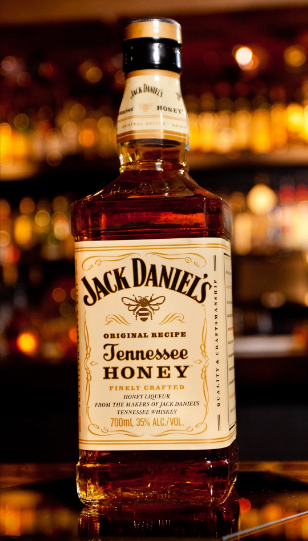美国威士忌榜首的杰克丹尼威士忌，独特工艺打造醇厚丝滑美酒