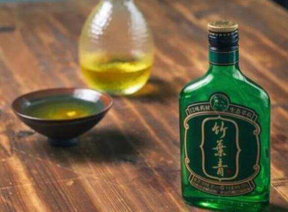 竹叶青酒属于什么酒，是特殊酿造的黄酒有很好的保健功效