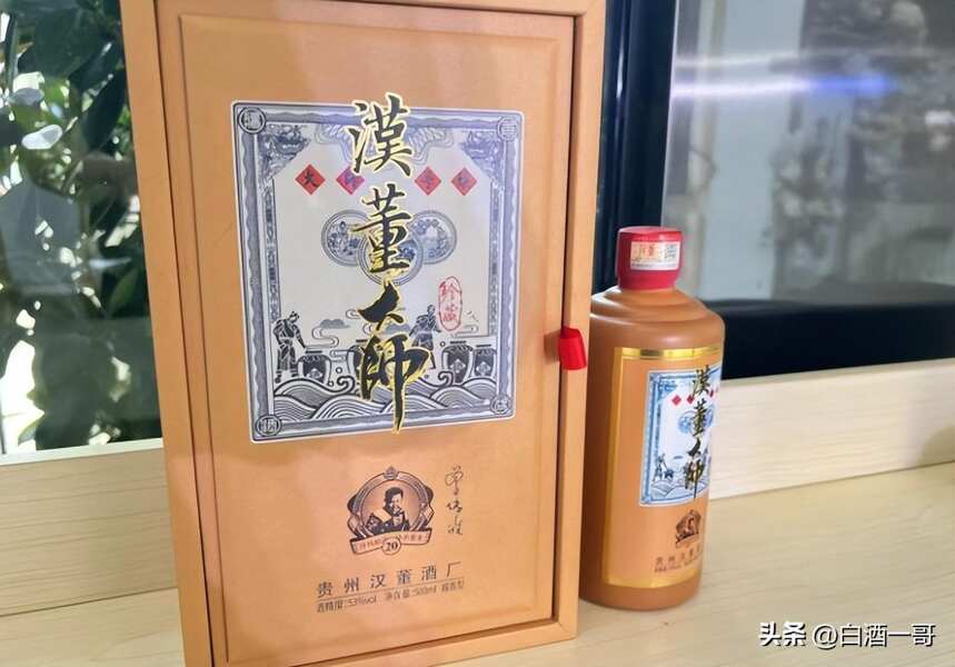 60岁大爷存酒20年，开瓶竟然啥也不剩，到底怎么回事？