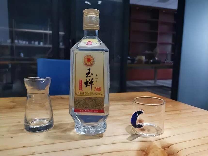 老四川人记忆中的老牌白酒，曾是供销社的爆款，你能认出几瓶