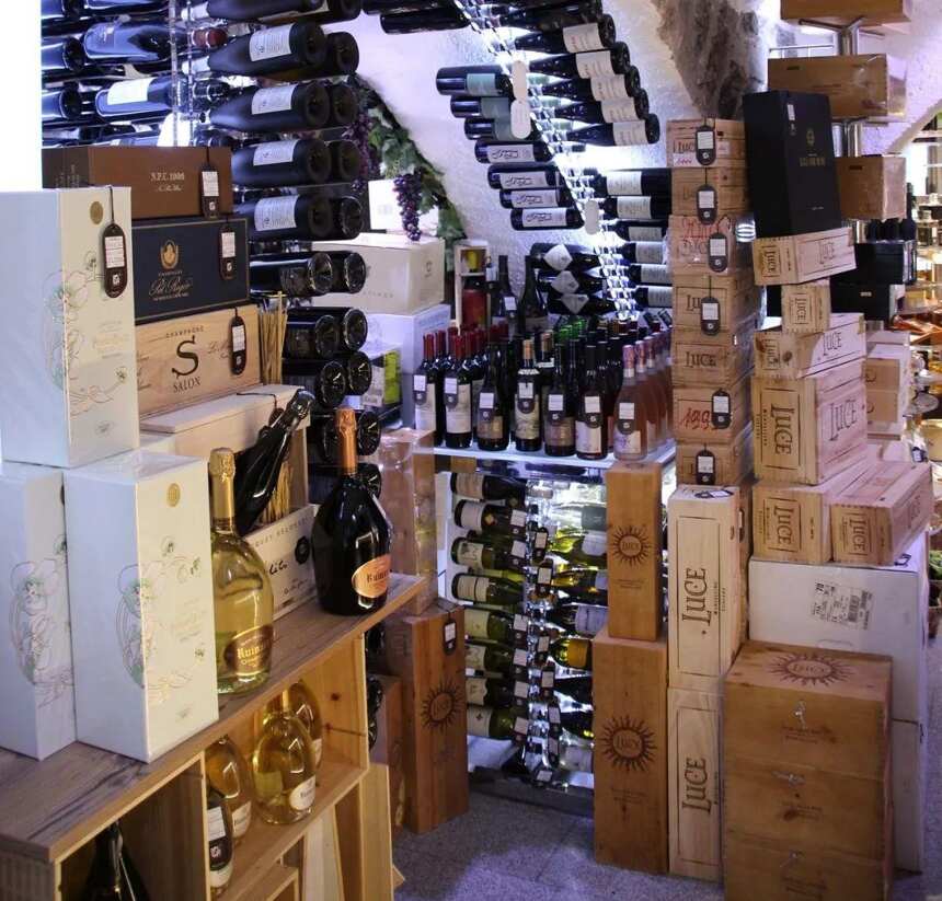 部分中小型进口商退出，葡萄酒市场“大洗牌”渐入高潮