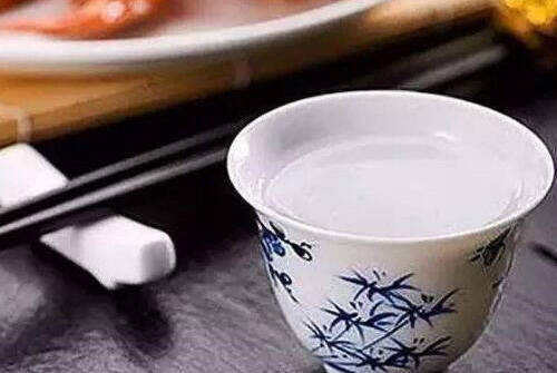 大枣泡枸杞酒有什么作用「枸杞大枣酒的做法与功效」