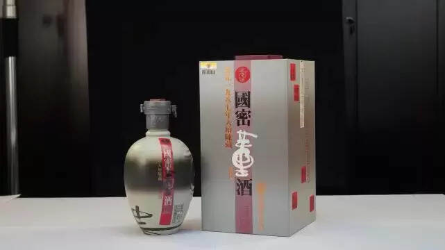 关于白酒的历史故事（白酒品牌的小故事，酒桌谈资）