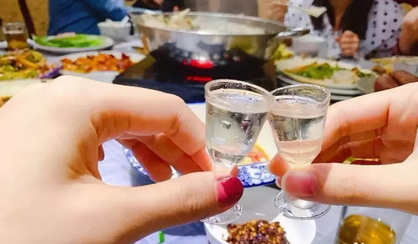 天天喝酒酒量能练出来吗？酒量多少才能算一般水平？