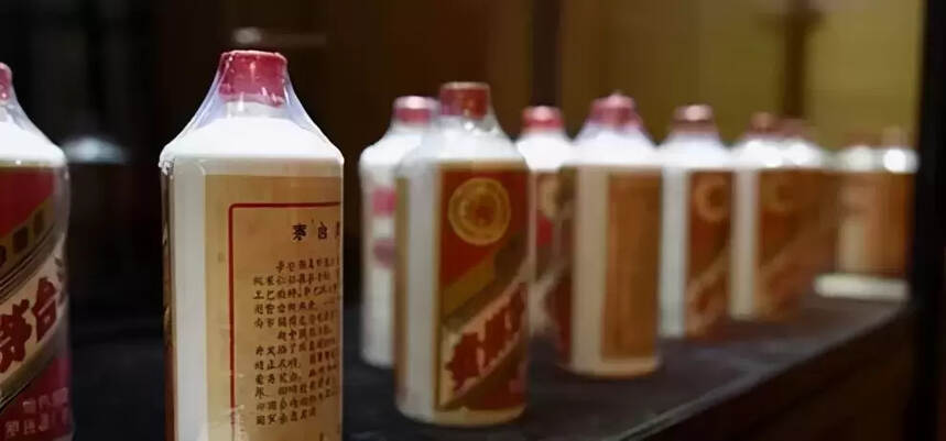 一箱2001年的茅台酒现在值多少钱？怎么辨别真假和存放？