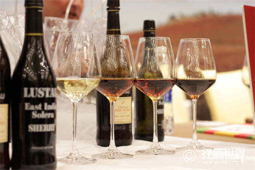 国际葡萄酒大赛及获奖标志「葡萄酒界有哪些评比赛」