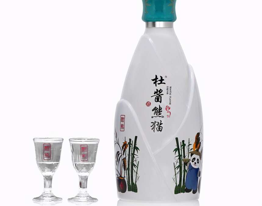 中国有2种“白酒”，因包装廉价被嫌弃，但有钱人常用来招待贵宾