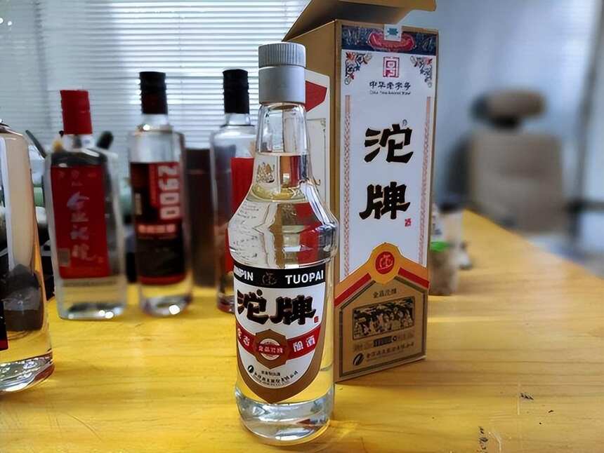 中国3大“倒霉酒”，曾受万人追捧，如今堆超市货架积灰