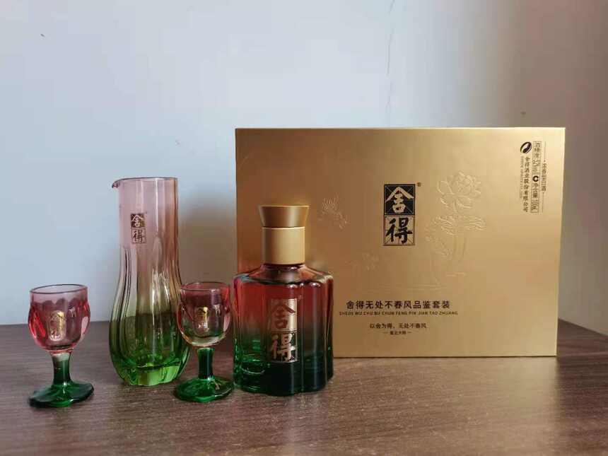 300-500元浓香酒的对比：让我们看看品牌对价格的推动