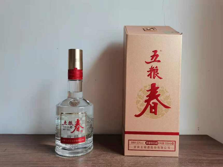 300-500元浓香酒的对比：让我们看看品牌对价格的推动