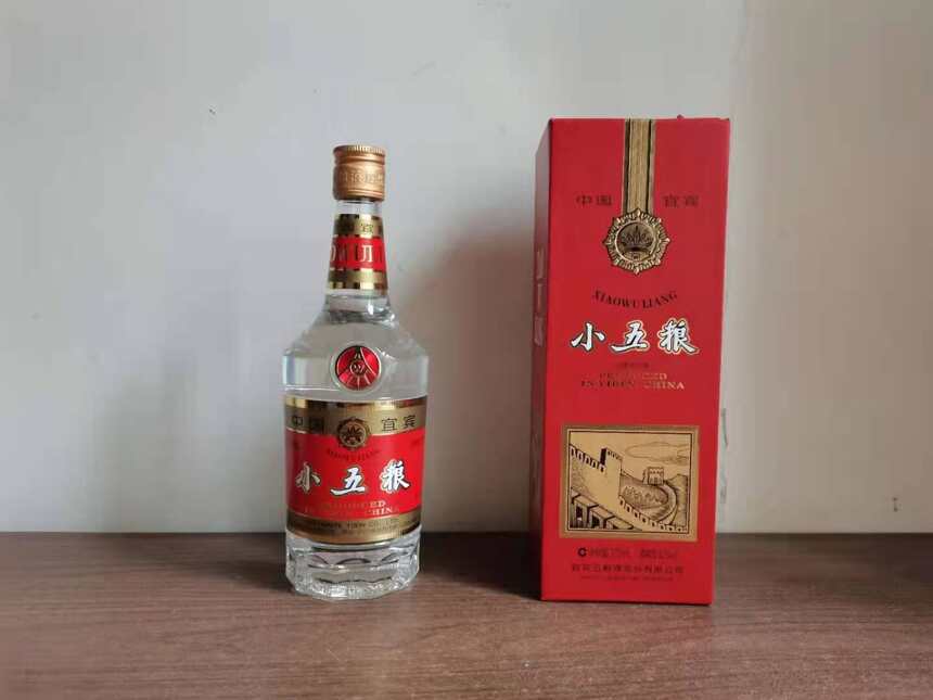 300-500元浓香酒的对比：让我们看看品牌对价格的推动