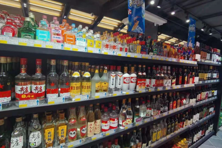 大润发超市3种“怪酒”，导购因提成低不推，行家却专门奔它而去