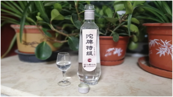 白酒虽多，但纯粮才经典，酒友们心尖上的“这4款”你喝过吗？