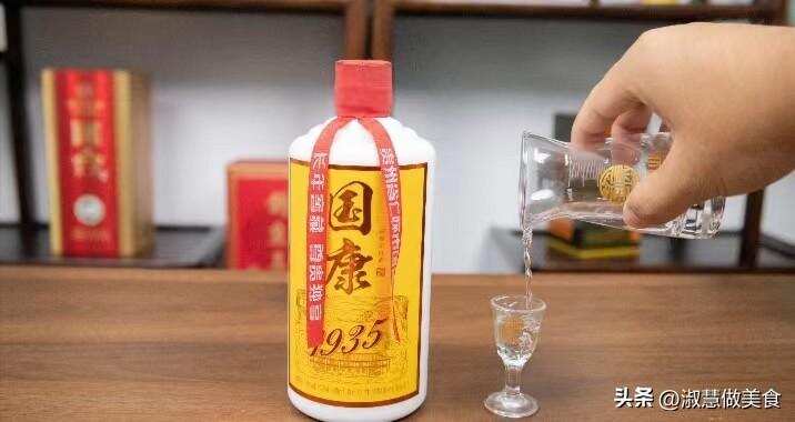 辽宁一大叔，因闺女出嫁心情郁闷，看到“16菜2酒”却直呼:没嫁错