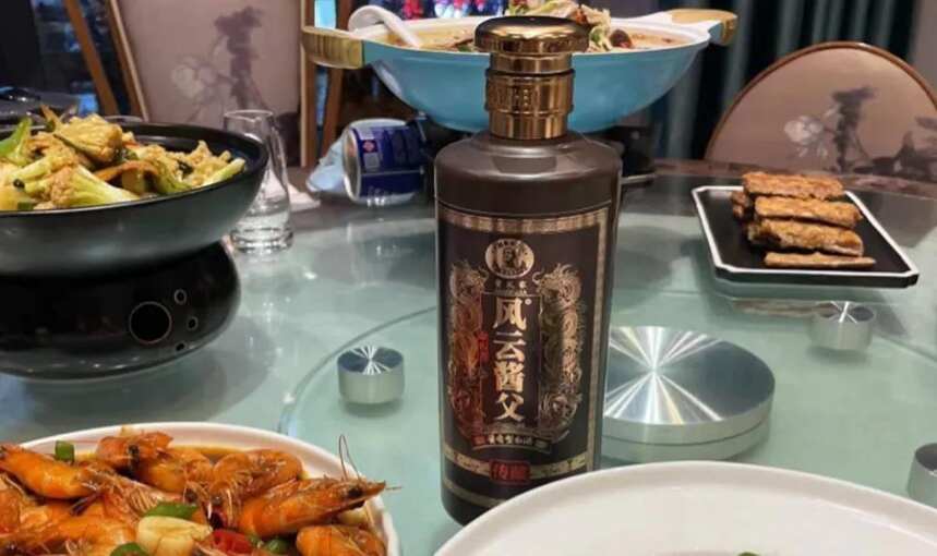 酿酒原料明明没水果，为什么酒中会有果香味？酒厂老师傅说出原由