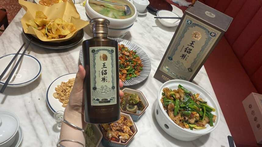 建议中年男人：不管有钱没钱，这3种酒别带上酒桌，容易得罪人