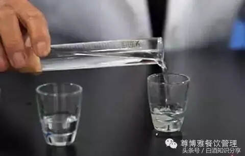 一瓶酱香型白酒的成本是多少？一瓶酱香型白酒的成本是多少？