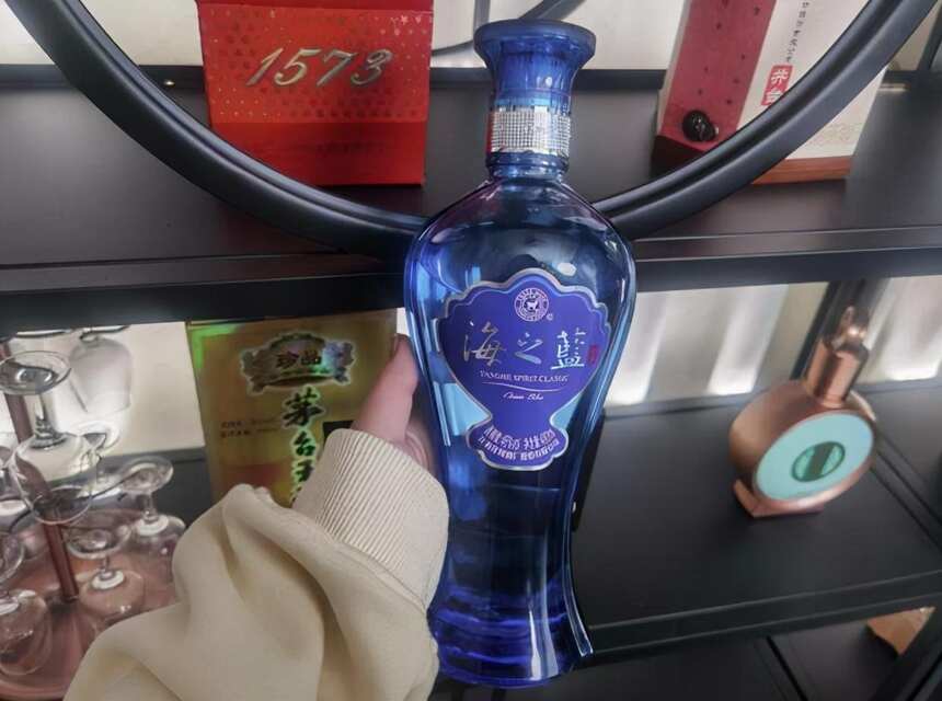 尴尬的江苏老名酒，档次口感不输五粮液，如今却在超市货架上落灰