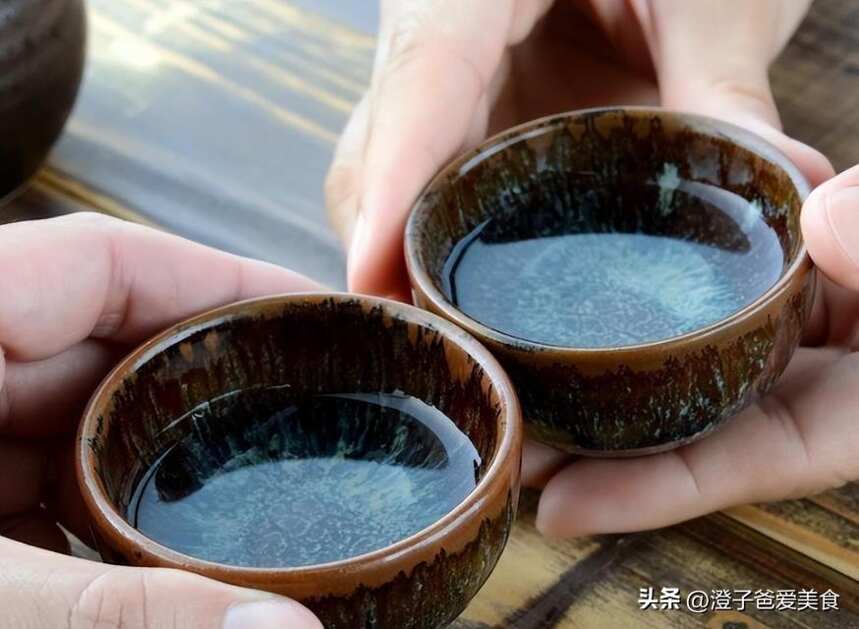 江苏饮酒“怪象”，当地人都夸洋河酒好，常喝的却是这3款光瓶酒