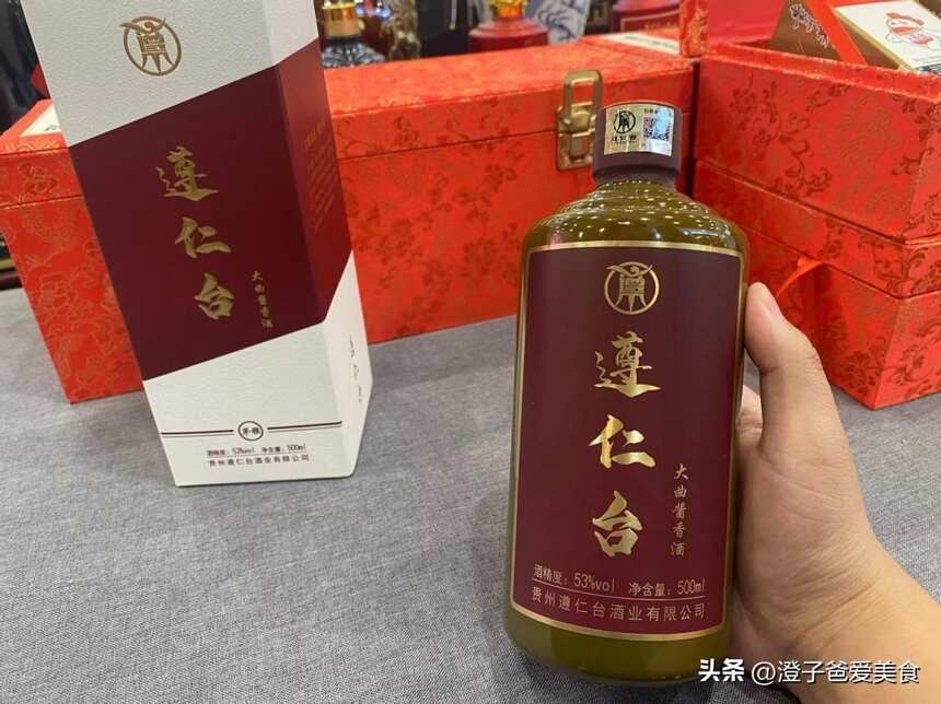 300元一箱的白酒是纯粮酒吗？行家：搞懂这些情况的话，不建议喝