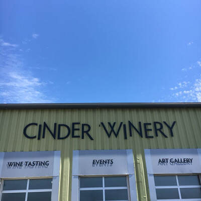 新德酒庄 Cinder Wines