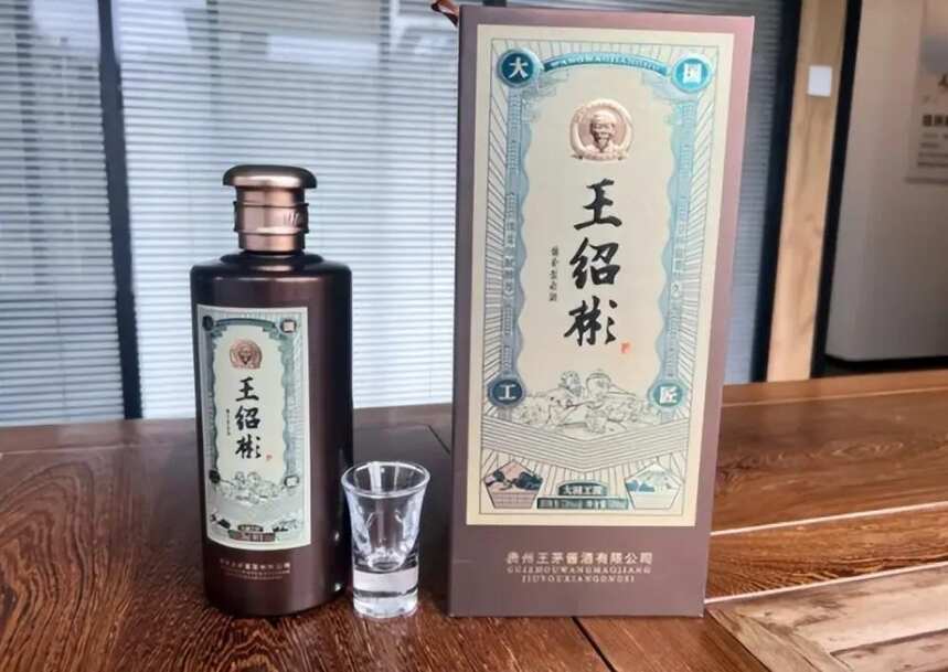 街上“现接白酒”，又香又便宜，实则这里有很多秘密，擦亮眼睛