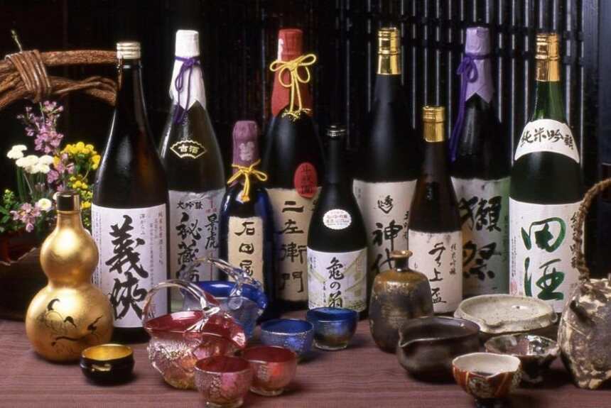 来看看有没有你喝过的“洋酒”？洋酒VS白酒，你选哪个？