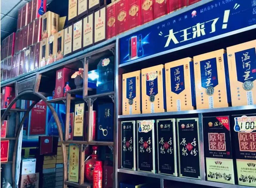 探访“温和销冠”卢京林——“中国最会写诗的超市老板”