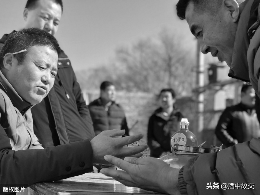 喝酒划拳很嗨，规矩你都懂，有3个副作用可能你不知道