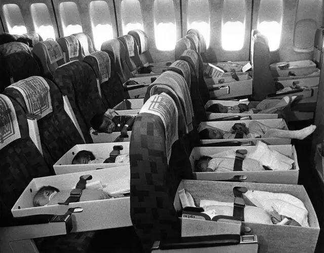 美国史上最惨烈的空难事故，C5运输机载着大量婴儿坠毁
