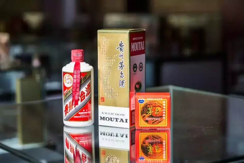 茅台酒历年价格的调整过程，你手里的酒当年值多少钱呢？