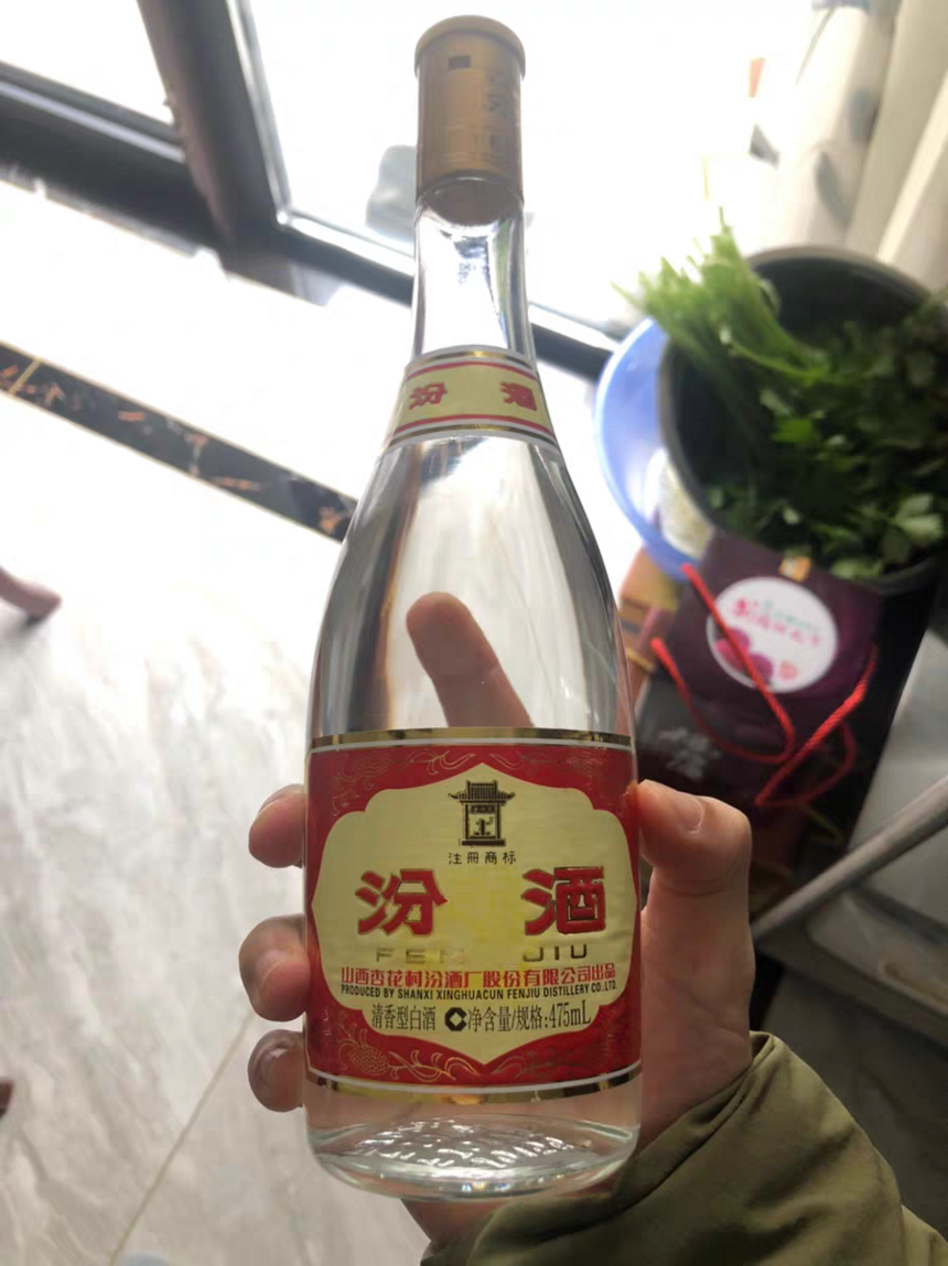 圈内人偷偷告诉你，这4款价格实惠口感好都是纯粮酒，不要选错了