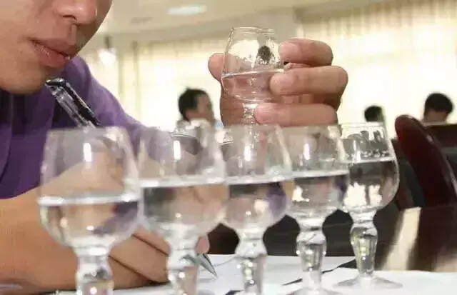 为什么每一批酱酒味道喝起来味道会不一样？