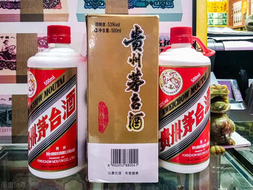 茅台酒酒瓶，从民国到现在，经历了这么多