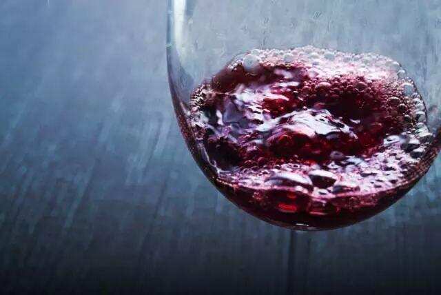 辨别红酒是否变质的六个常识