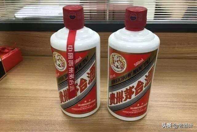 茅台到底有几款员工内供酒？40年茅台收藏家，一招教你辨真假