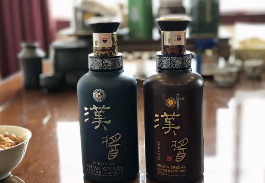 你以为茅台公司生产的酒都叫茅台酒？错！这才是真正的茅台酒